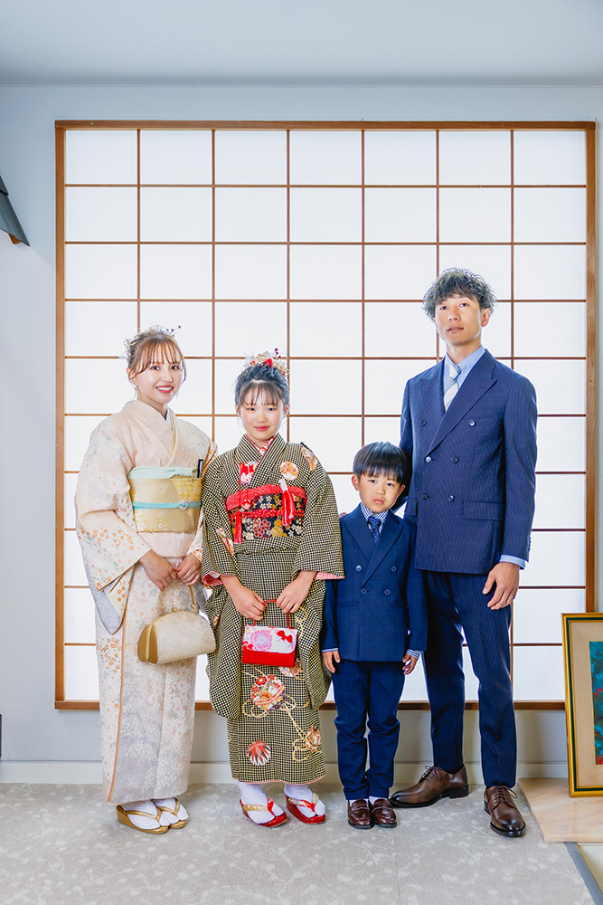 静岡市・富士市・沼津市のドレス専門店フィーノ記念日の家族写真の記念撮影