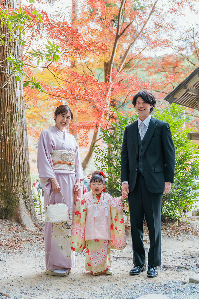 富士市の記念写真撮影・フィーノ富士店の小國神社での七五三の撮影