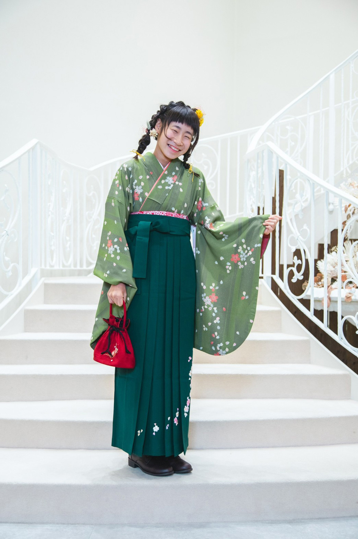 静岡市・富士市・沼津市のドレス専門店フィーノ記念日の卒業式の記念撮影