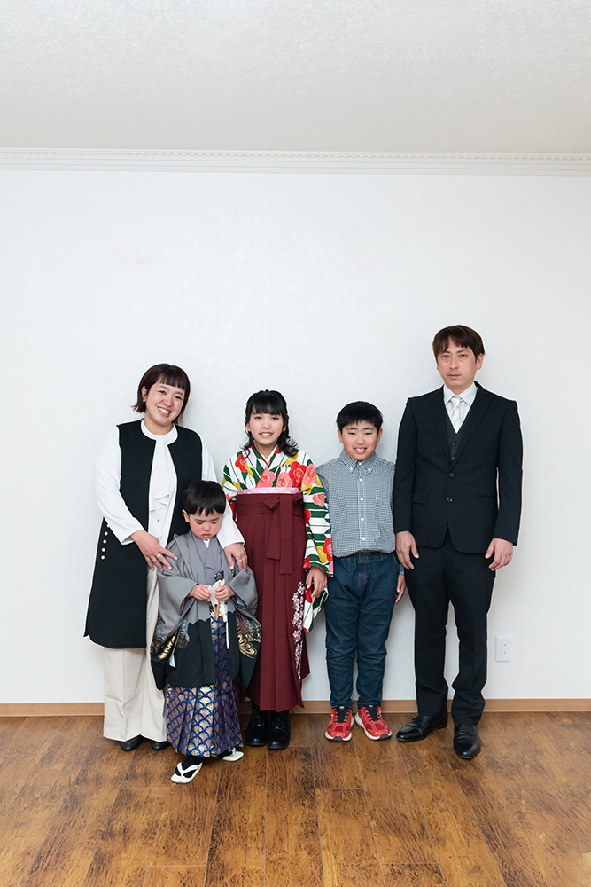 静岡市・富士市・沼津市のドレス専門店フィーノ記念日の卒業式の記念撮影