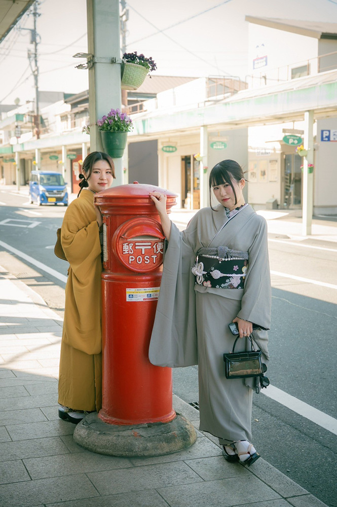 静岡市・富士市・沼津市のフィーノで着物を着てお出かけできるフィーノ気分の女の子たちの写真
