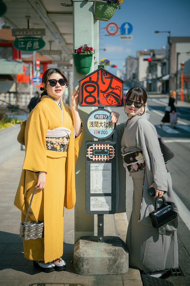 静岡市・富士市・沼津市のフィーノで着物を着てお出かけできるフィーノ気分の女の子たちの写真