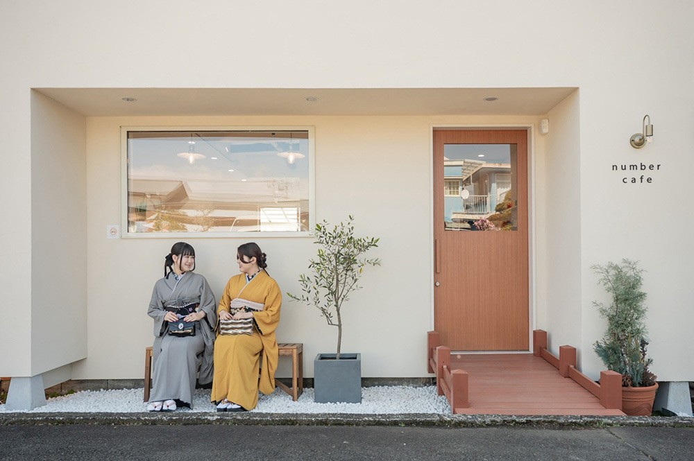 静岡市・富士市・沼津市のフィーノで着物を着てお出かけできるフィーノ気分の女の子たちの写真