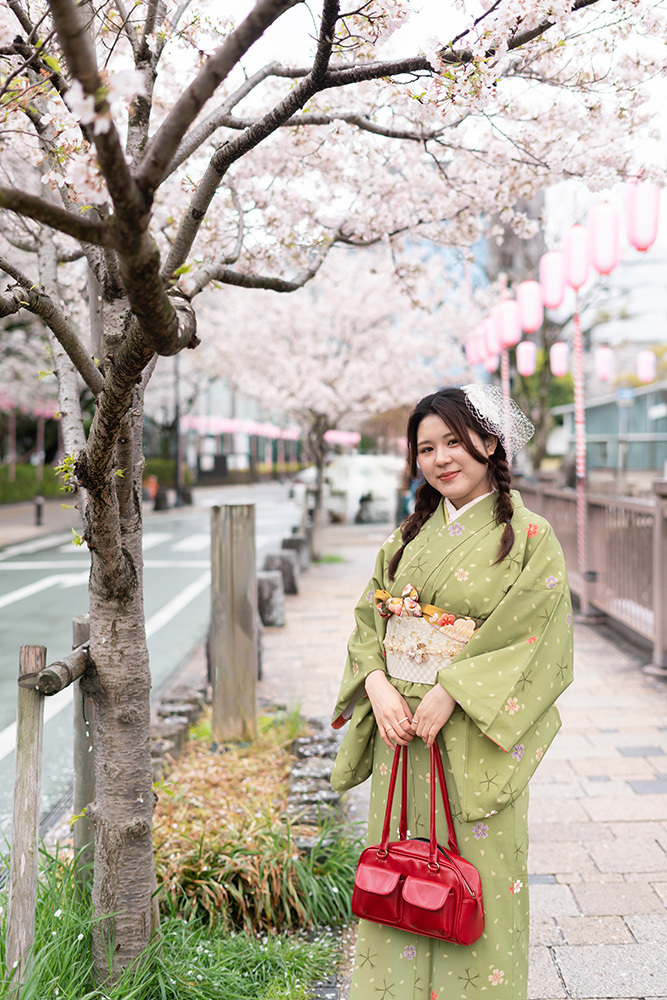 静岡市・富士市・沼津市のフィーノで着物を着てお出かけできるフィーノ気分の女の子たちの写真