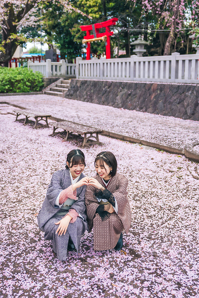 静岡市・富士市・沼津市のフィーノで着物を着てお出かけできるフィーノ気分の女の子たちの写真