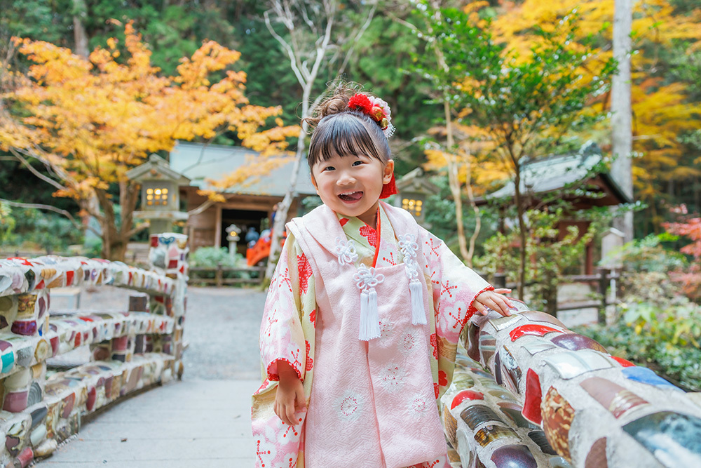 富士市の記念写真撮影・フィーノ富士店の小國神社での七五三の撮影