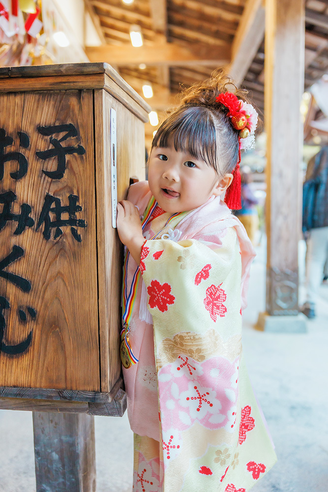 富士市の記念写真撮影・フィーノ富士店の小國神社での七五三の撮影