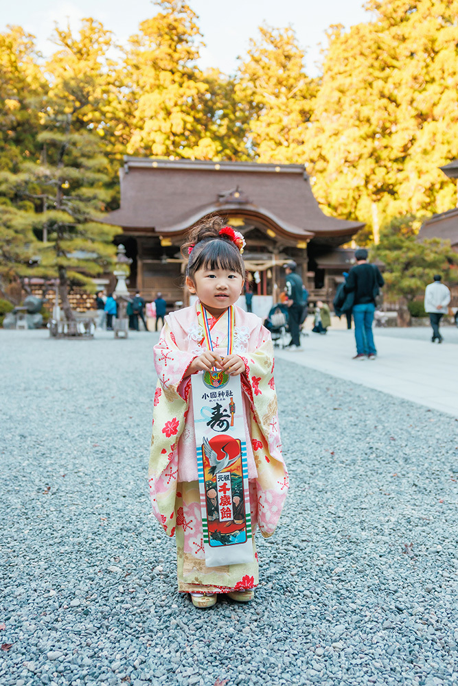 富士市の記念写真撮影・フィーノ富士店の小國神社での七五三の撮影